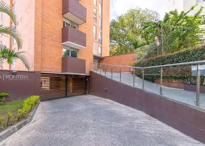 Stylish Loft, Balcony, Fast Internet, Parking 210