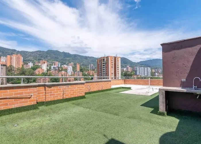 Stylish Loft, Balcony, Fast Internet, Parking 210