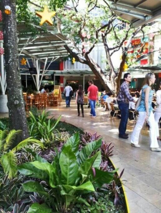 Apartment Stylish Loft, Balcony, Fast Internet, Parking 210 Medellin