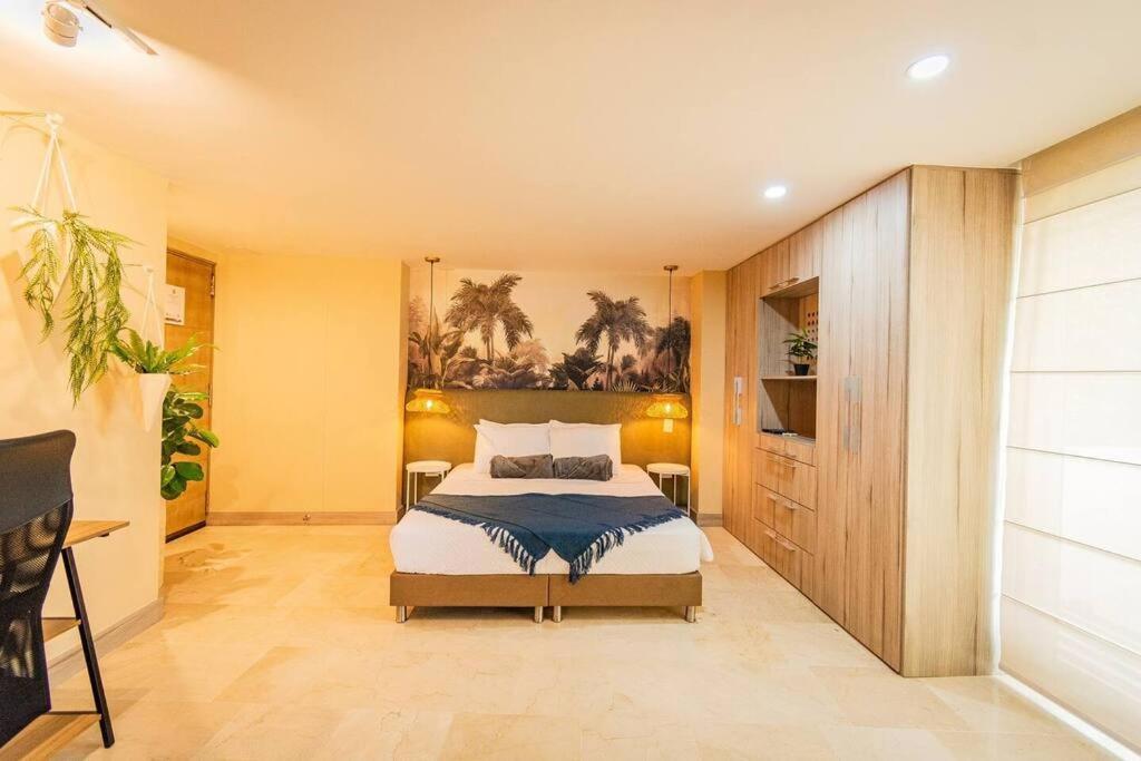 Stylish Loft, Balcony, Fast Internet, Parking 210 Apartment Medellin
